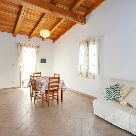 Apartment Villino Bianco San Teodoro (Sardinia)